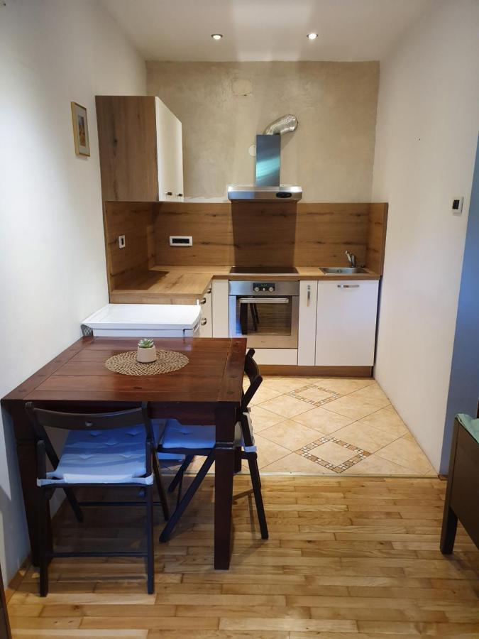 Apartmaji Tim Izola Eksteriør bilde