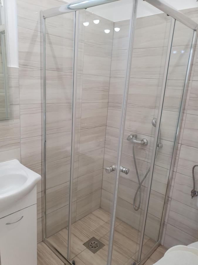 Apartmaji Tim Izola Eksteriør bilde