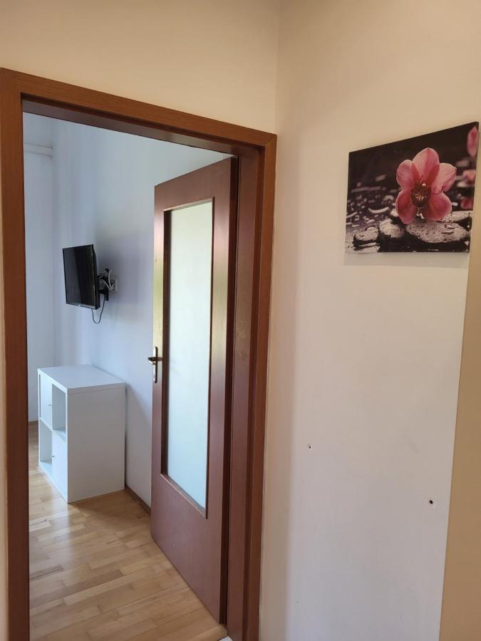 Apartmaji Tim Izola Eksteriør bilde