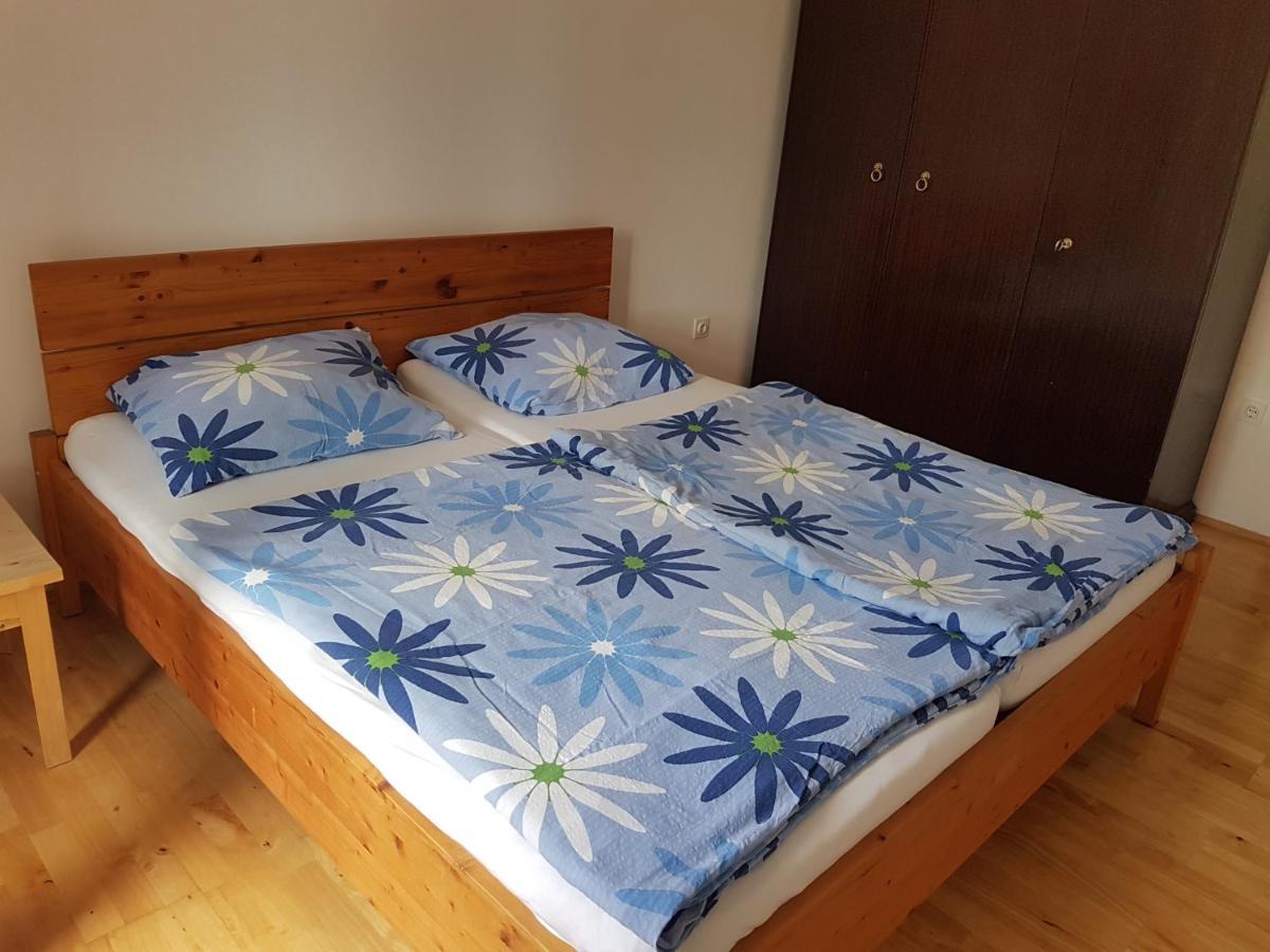 Apartmaji Tim Izola Eksteriør bilde