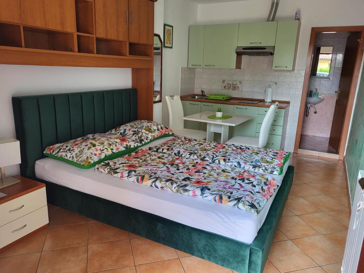 Apartmaji Tim Izola Eksteriør bilde