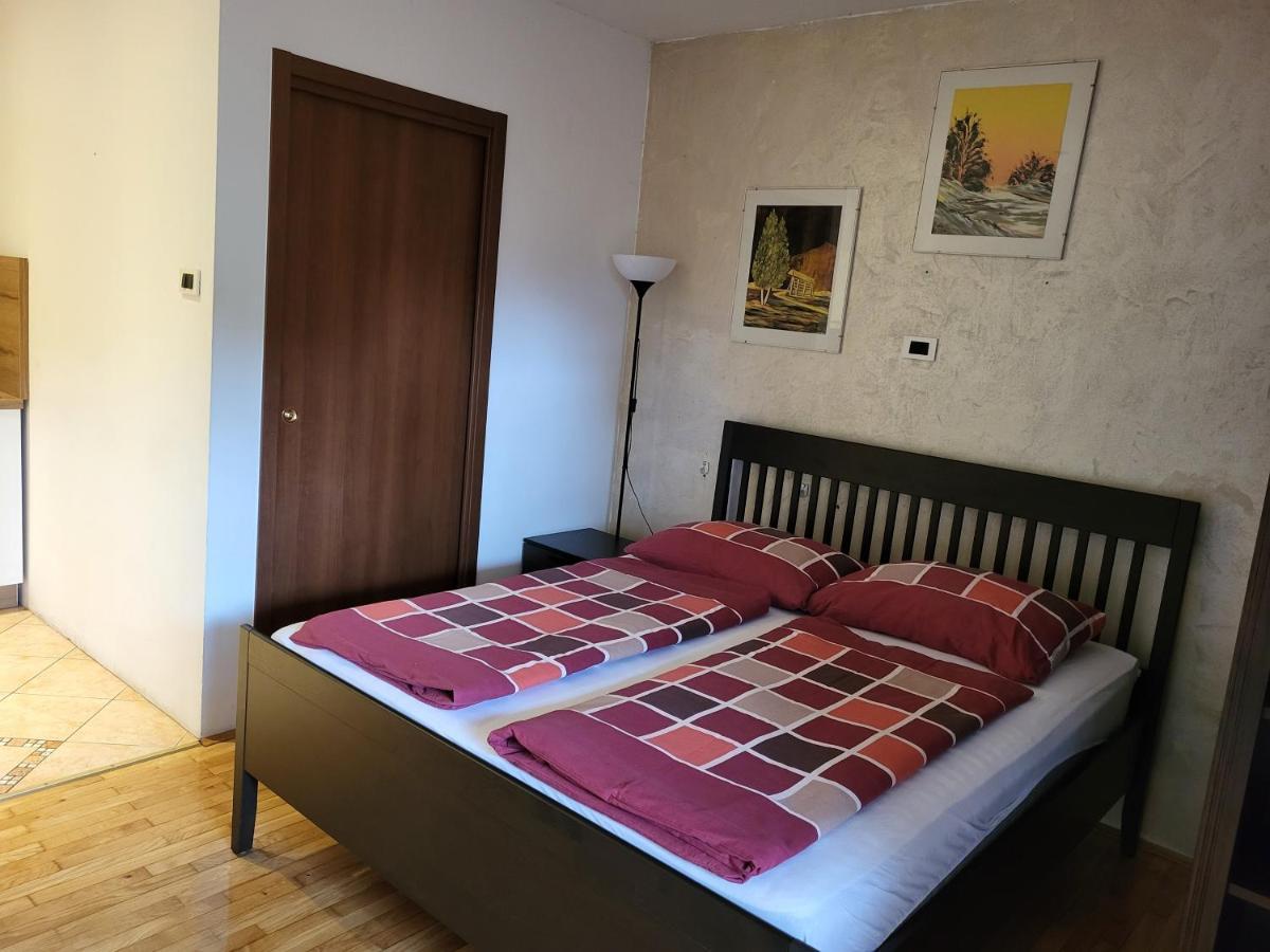 Apartmaji Tim Izola Eksteriør bilde