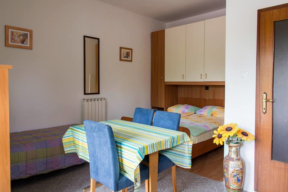Apartmaji Tim Izola Eksteriør bilde